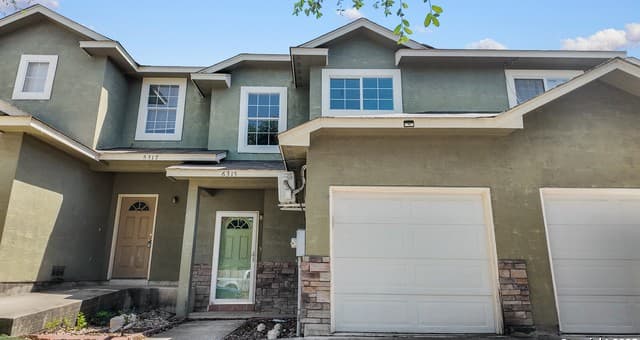 3-bedroom rental at 6315 Aspen HL in San Antonio, TX — photo 1