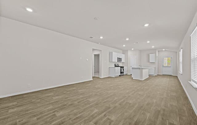 3-bedroom rental at 10713 Dazzle in San Antonio, TX — photo 5