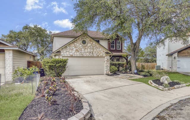 4-bedroom rental at 8911 Veranda Ct in San Antonio, TX — photo 2