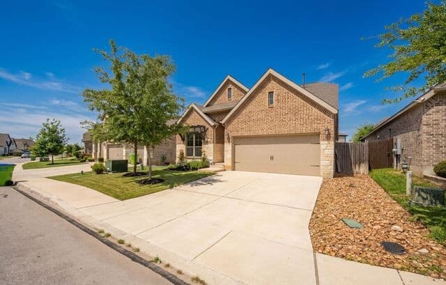4-bedroom rental at 9333 Boiling Rpd in San Antonio, TX — photo 1
