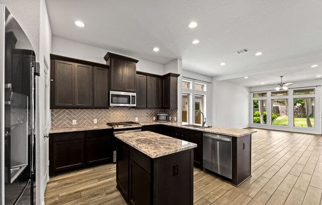 4-bedroom rental at 9333 Boiling Rpd in San Antonio, TX — photo 3