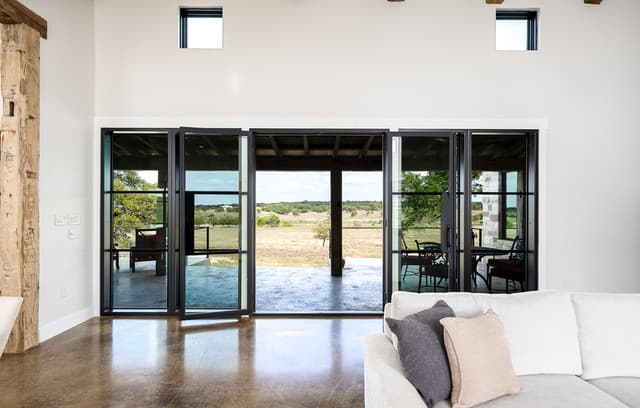 3-bedroom rental at 156 Agrihood Dr in Fredericksburg, TX — photo 4