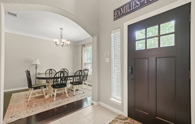 4-bedroom rental at 3711 Texas Sotol in San Antonio, TX — photo 5