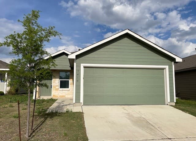 4-bedroom rental at 5410 Daphne Path in San Antonio, TX — photo 1