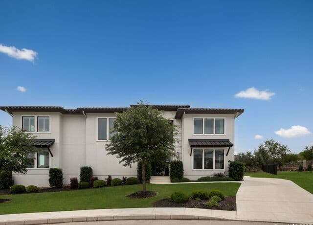 4-bedroom rental at 4020 Luz Del Faro in San Antonio, TX — photo 2