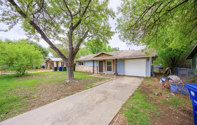 4-bedroom rental at 7410 Pipe Spring in San Antonio, TX — photo 3