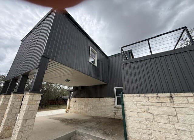 5-bedroom rental at 174 Red Fox in Poteet, TX — photo 3