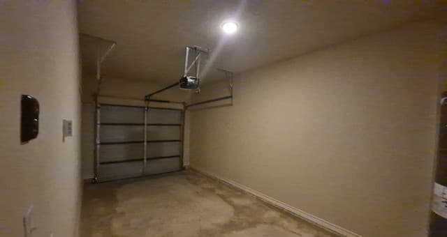 rental at 6866 Lakeview Dr in San Antonio, TX — photo 5