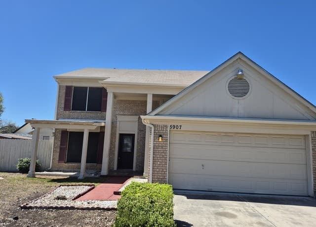 4-bedroom rental at 5907 Deer Lake Dr in San Antonio, TX — photo 2