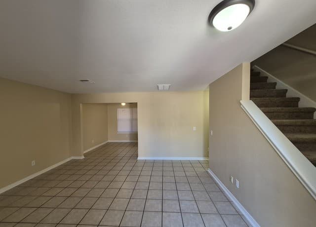 4-bedroom rental at 5907 Deer Lake Dr in San Antonio, TX — photo 3