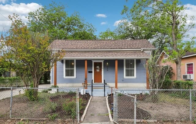 3-bedroom rental at 125 Stace in San Antonio, TX — photo 1