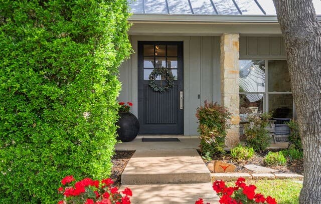 4-bedroom rental at 2146 Stone Gate in Fredericksburg, TX — photo 2