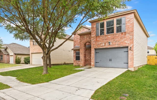 4-bedroom rental at 7607 Allendate Peak in San Antonio, TX — photo 2