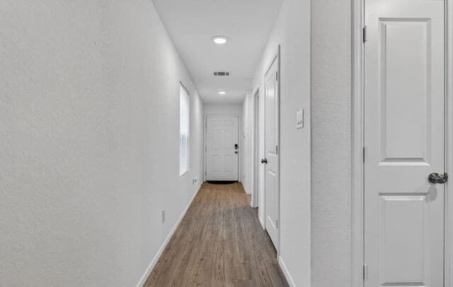 4-bedroom rental at 10957 Presa Way in San Antonio, TX — photo 5