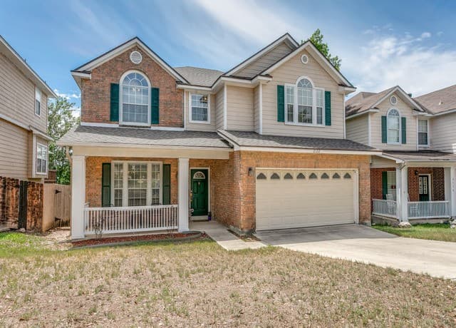 3-bedroom rental at 2122 Cardigan Hl in San Antonio, TX — photo 2