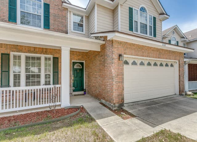 3-bedroom rental at 2122 Cardigan Hl in San Antonio, TX — photo 3
