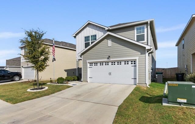 4-bedroom rental at 5303 Hickory Pl in San Antonio, TX — photo 1