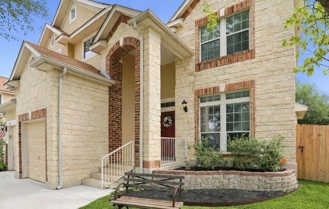 4-bedroom rental at 9518 Wolf Pt in San Antonio, TX — photo 1
