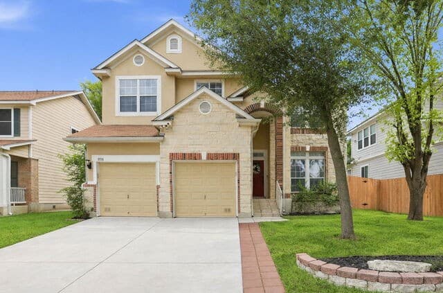 4-bedroom rental at 9518 Wolf Pt in San Antonio, TX — photo 2