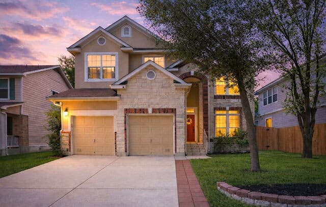 4-bedroom rental at 9518 Wolf Pt in San Antonio, TX — photo 4