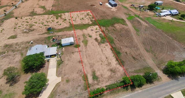 rental at 0 Crow Ln in Adkins, TX — photo 1