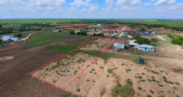 rental at 0 Crow Ln in Adkins, TX — photo 2