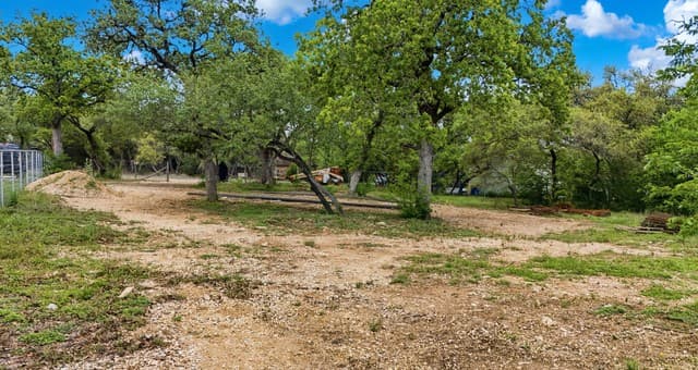 rental at 1136 Mendelin Dr in San Antonio, TX — photo 4