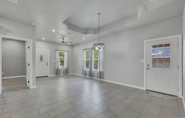 3-bedroom rental at 5170 Village Green in San Antonio, TX — photo 5