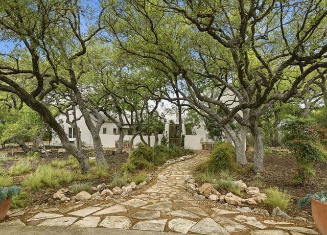 3-bedroom rental at 2355 Oakland Bend in San Antonio, TX — photo 1