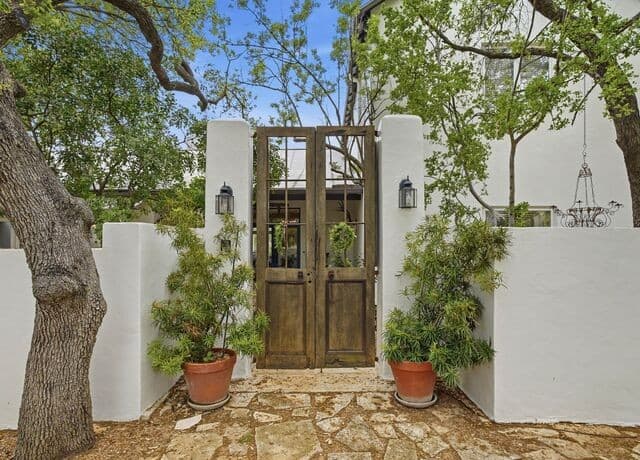 3-bedroom rental at 2355 Oakland Bend in San Antonio, TX — photo 4