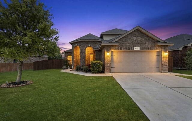 3-bedroom rental at 8702 Shady Mountain in San Antonio, TX — photo 3