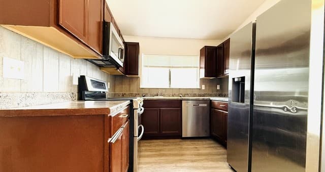 3-bedroom rental at 4135 Sunrise Creek Dr in San Antonio, TX — photo 3