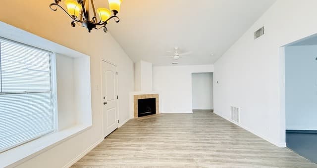 3-bedroom rental at 4135 Sunrise Creek Dr in San Antonio, TX — photo 5