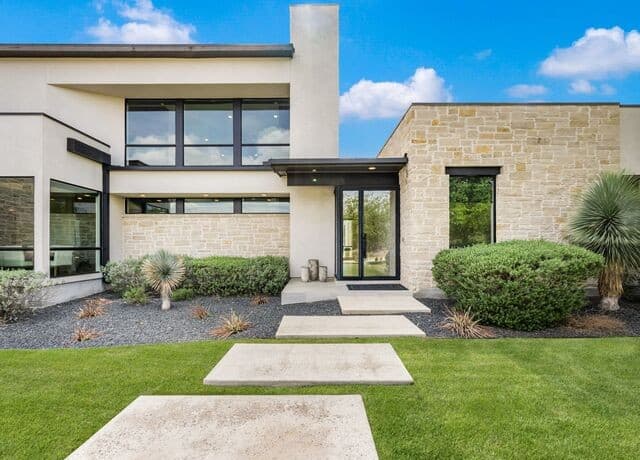 6-bedroom rental at 211 Wellesley Hill in San Antonio, TX — photo 4