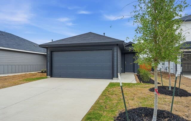3-bedroom rental at 5922 Shale Cove in San Antonio, TX — photo 1
