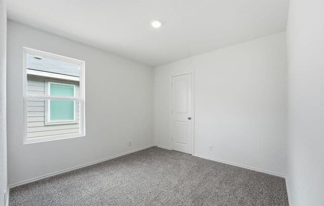3-bedroom rental at 5922 Shale Cove in San Antonio, TX — photo 5