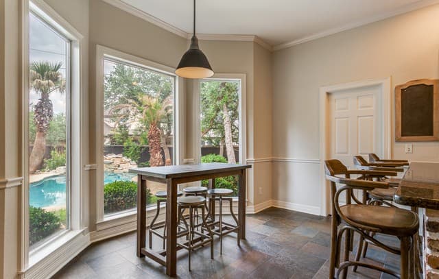 4-bedroom rental at 945 Great Tree in San Antonio, TX — photo 4
