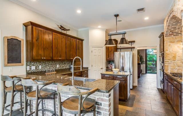 4-bedroom rental at 945 Great Tree in San Antonio, TX — photo 5