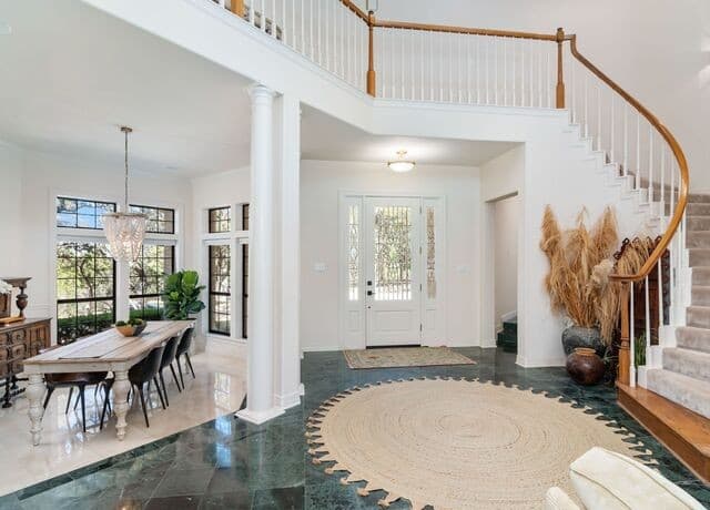 4-bedroom rental at 8706 Mountain Top in San Antonio, TX — photo 2