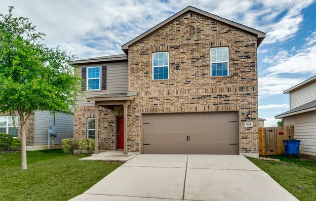 4-bedroom rental at 3862 Leighton Harbor in Von Ormy, TX — photo 2
