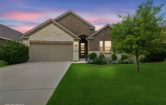 3-bedroom rental at 117 Dovetail St in Boerne, TX — photo 1