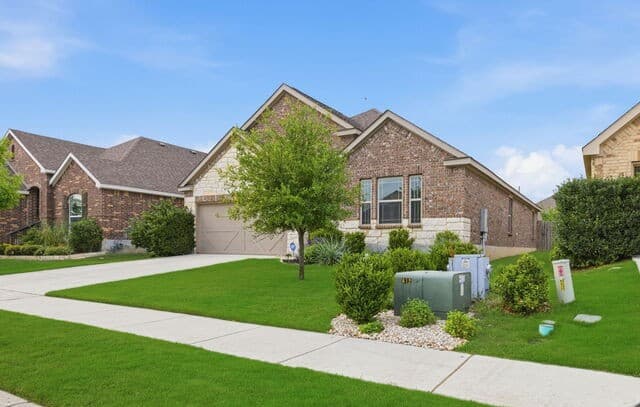 3-bedroom rental at 117 Dovetail St in Boerne, TX — photo 3