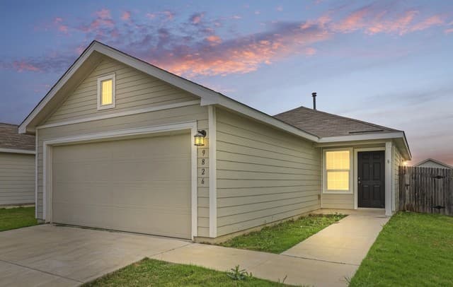 3-bedroom rental at 9826 Littleton Grist in San Antonio, TX — photo 1