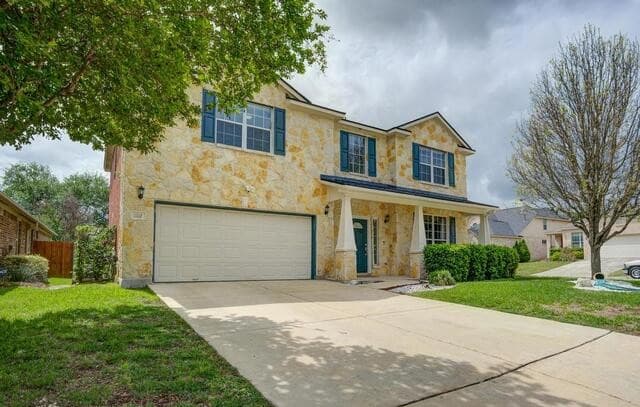 5-bedroom rental at 1102 Morning Spg in San Antonio, TX — photo 2
