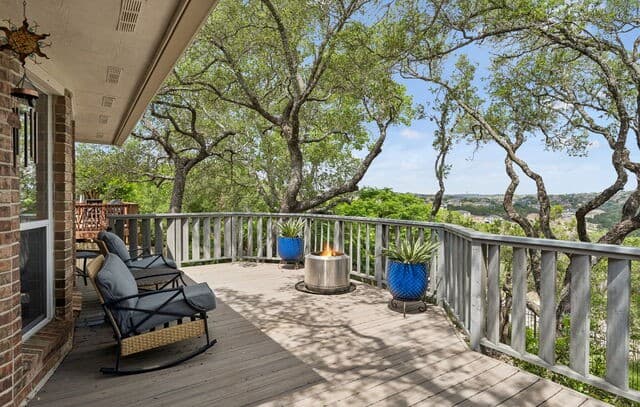 4-bedroom rental at 535 Mesa Bluff in San Antonio, TX — photo 3