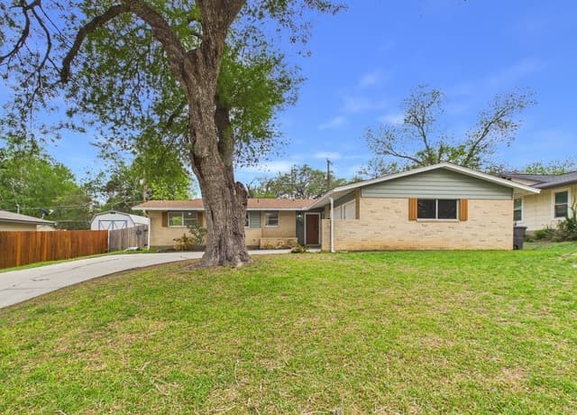 3-bedroom rental at 5906 Gabor Dr in San Antonio, TX — photo 2