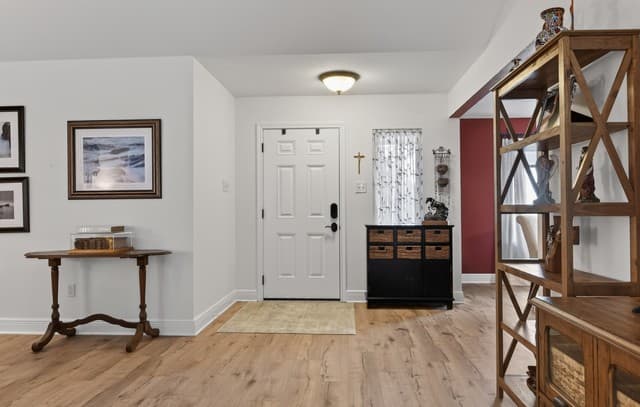 4-bedroom rental at 26247 Needle Point in San Antonio, TX — photo 2