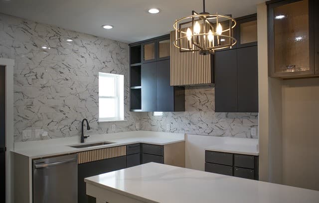 3-bedroom rental at 130 E Lachapelle in San Antonio, TX — photo 1