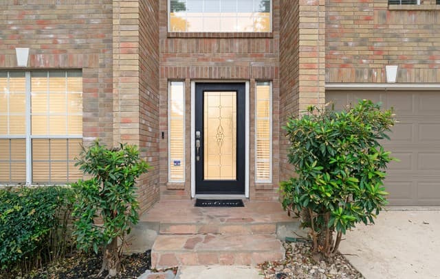 4-bedroom rental at 17 Nikita in San Antonio, TX — photo 1