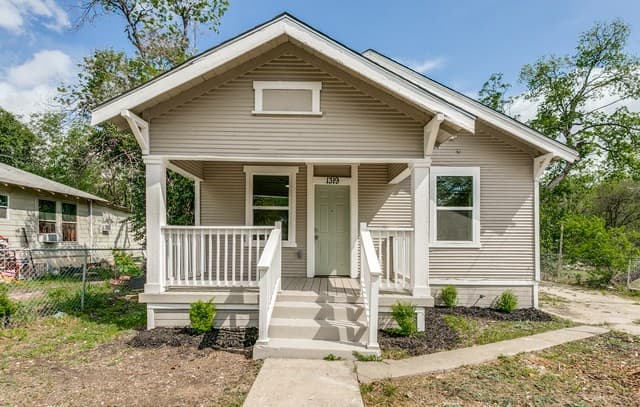 3-bedroom rental at 1319 Paso Hondo in San Antonio, TX — photo 2